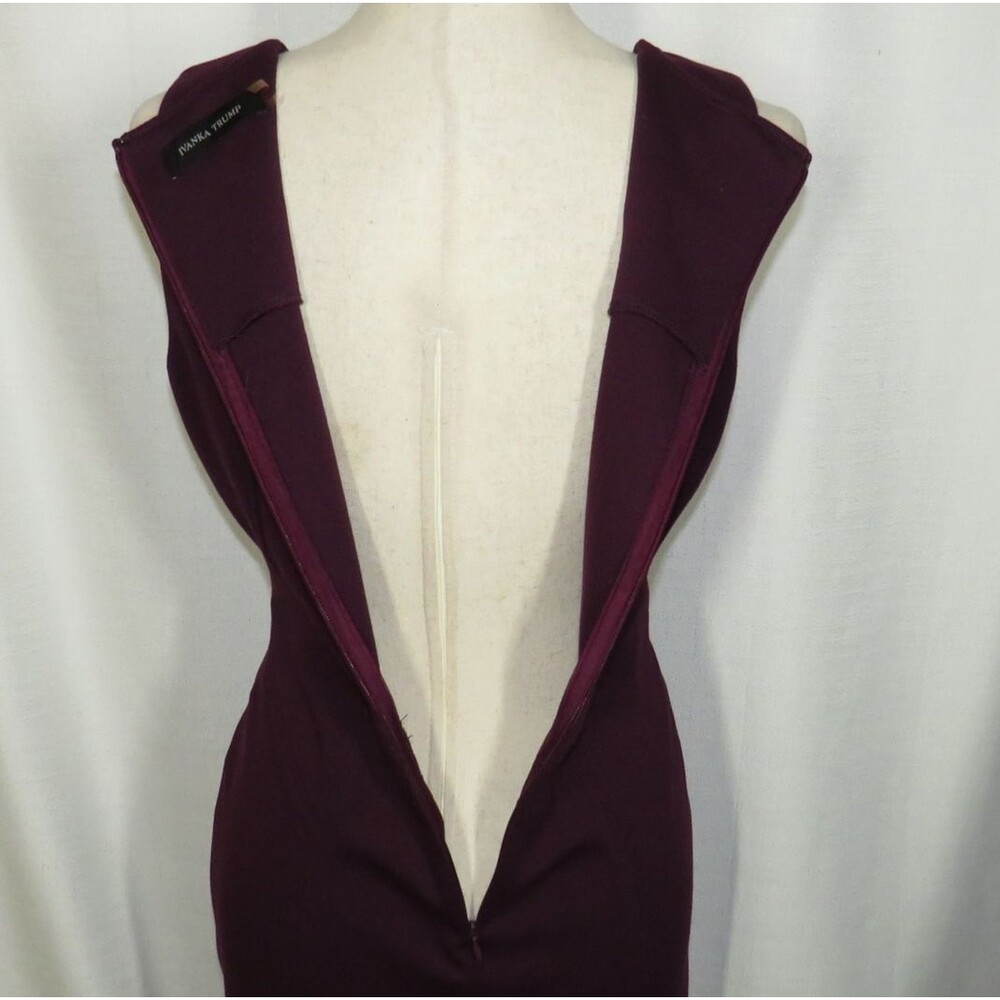 Ivanka Trump Plum Sleeveless Sheath Dress With Chain Detail Size 8 - Picture 5 of 7